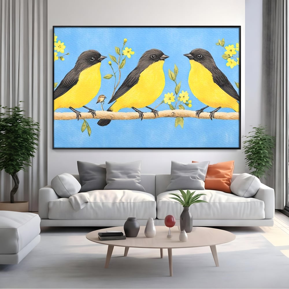 Tablou canvas cu tablou canvas cu trei pasari pe ramura, in rama de aluminiu negru, pe perete intr-un living